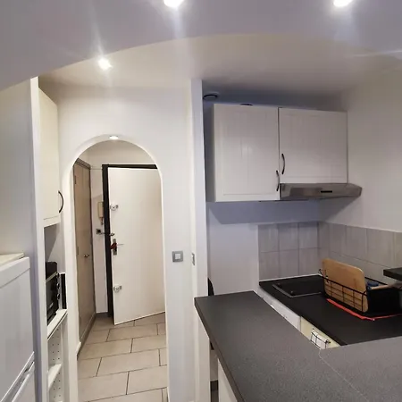 Et Stationnement Offert Centre Lägenhet Hyères