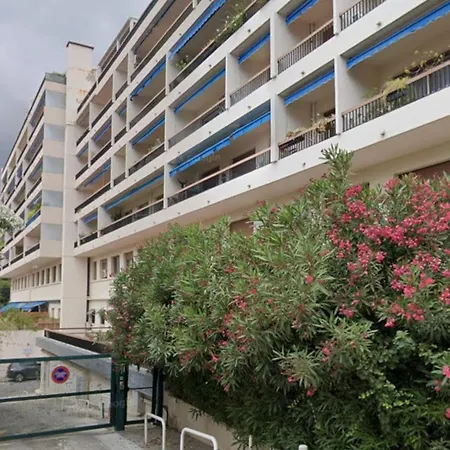 Studio Avec Stationnement Centre Hyeres Apartmán *